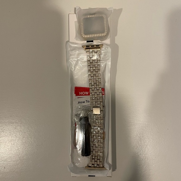 NEW! Champagne/Rhinestone Apple Watch Band - Picture 12 of 14